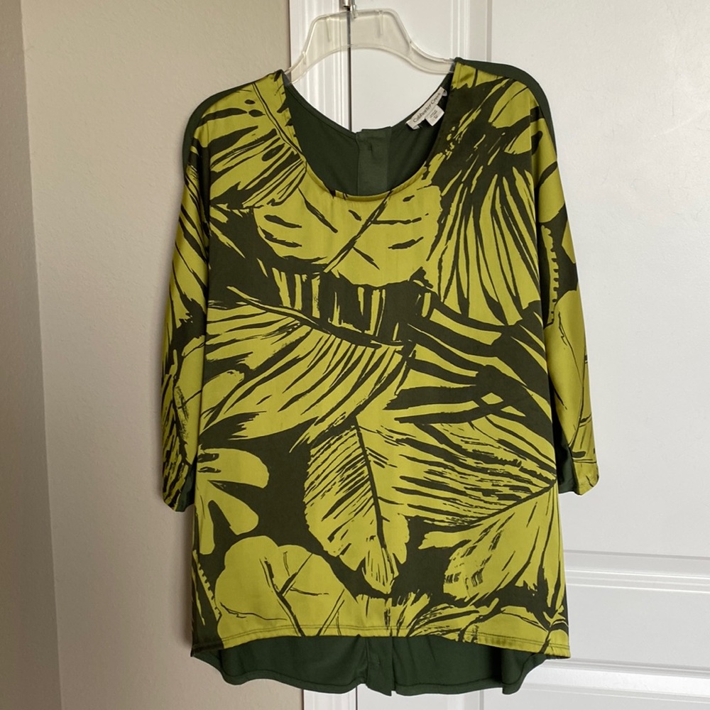 Tunic Style Top With Buttons Down The Back - image 1